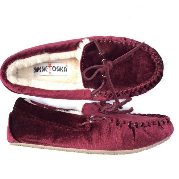 Minnetonka Shoes - Burgundy Velvet Minnetonka Slippers